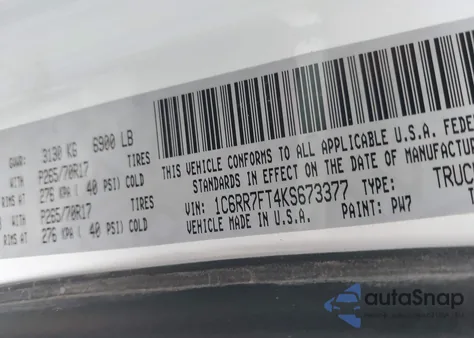 2019 Ram 1500 Classic Tradesman 4X4 6'4 Box z USA, uszkodzony, nr VIN 1C6RR7FT4KS673377